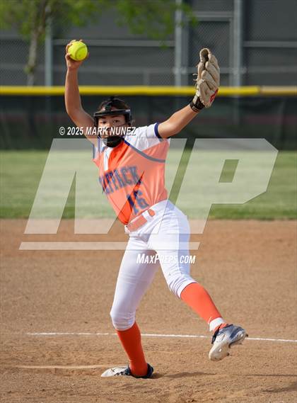 Thumbnail 3 in Cosumnes Oaks @ Franklin photogallery.