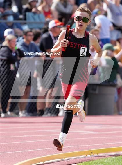 Thumbnail 2 in CHSAA Final 2A (4x800 Relay) photogallery.