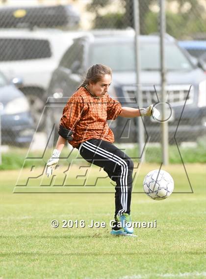 Thumbnail 1 in Lee [Robert E.] vs John Paul II (SAISD Tournament) photogallery.
