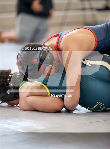 Thumbnail 2 in CIF-CS D5 Section Quarterfinals photogallery.