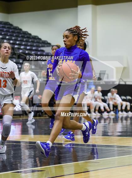 Thumbnail 2 in Springtown vs. Chapel Hill (Kaufman Holiday Tournament) photogallery.