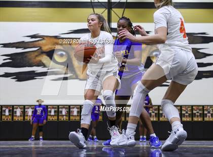 Thumbnail 2 in Springtown vs. Chapel Hill (Kaufman Holiday Tournament) photogallery.