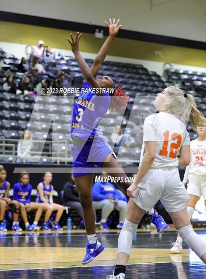 Thumbnail 1 in Springtown vs. Chapel Hill (Kaufman Holiday Tournament) photogallery.