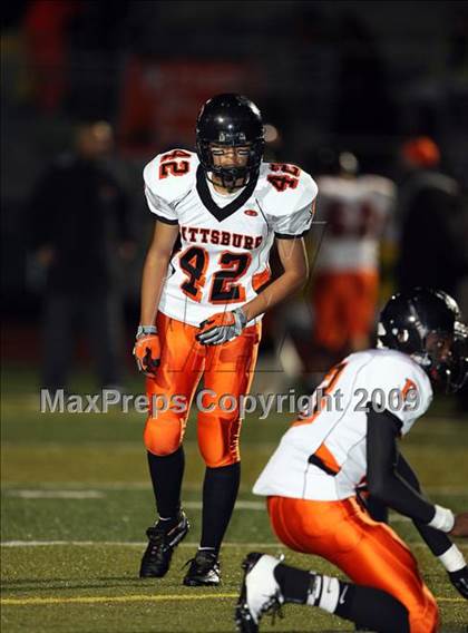 Thumbnail 2 in Pittsburg vs. De La Salle (CIF NCS D1 Final) photogallery.