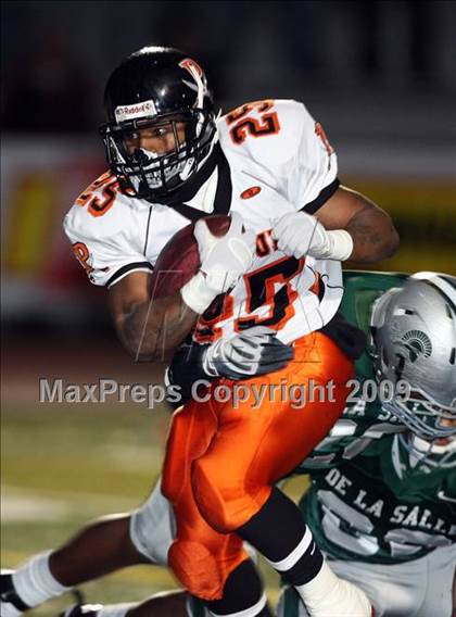 Thumbnail 3 in Pittsburg vs. De La Salle (CIF NCS D1 Final) photogallery.