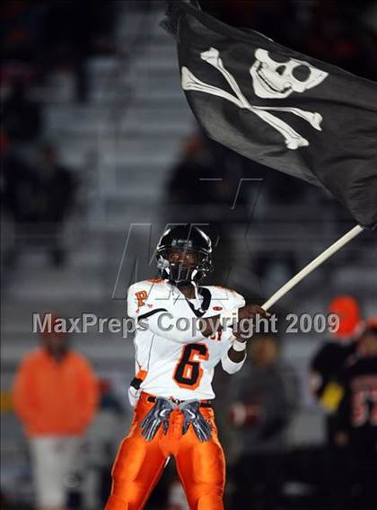 Thumbnail 2 in Pittsburg vs. De La Salle (CIF NCS D1 Final) photogallery.