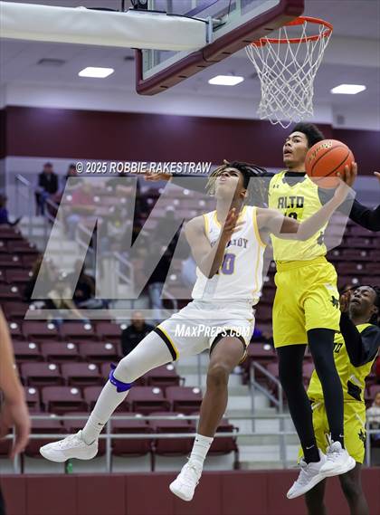 Thumbnail 3 in Alto @ Big Sandy (UIL 2A D II Bi-District Playoff) photogallery.