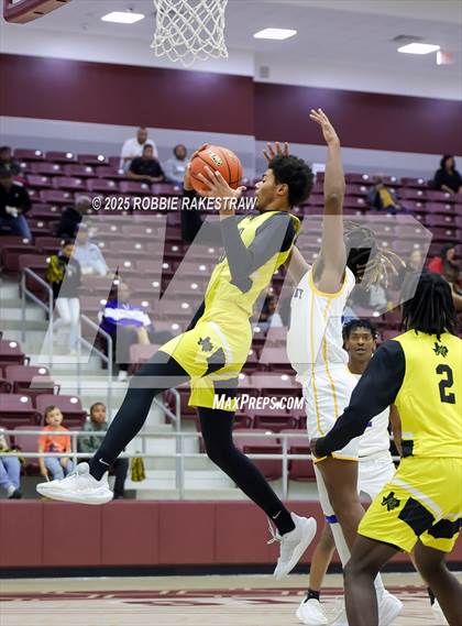 Thumbnail 3 in Alto @ Big Sandy (UIL 2A D II Bi-District Playoff) photogallery.