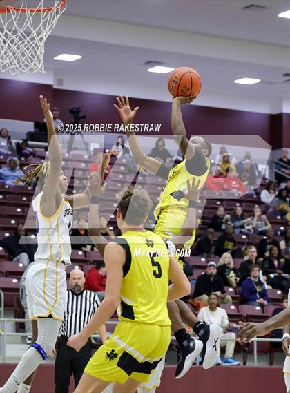 Thumbnail 1 in Alto @ Big Sandy (UIL 2A D II Bi-District Playoff) photogallery.