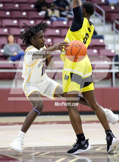 Thumbnail 2 in Alto @ Big Sandy (UIL 2A D II Bi-District Playoff) photogallery.