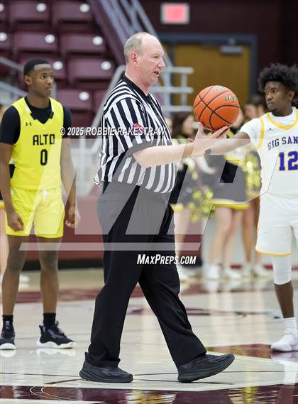 Thumbnail 1 in Alto @ Big Sandy (UIL 2A D II Bi-District Playoff) photogallery.
