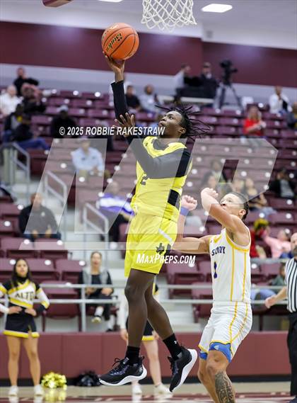 Thumbnail 3 in Alto @ Big Sandy (UIL 2A D II Bi-District Playoff) photogallery.