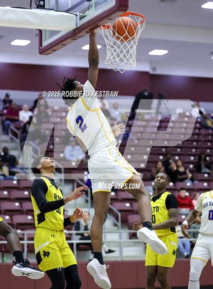 Thumbnail 3 in Alto @ Big Sandy (UIL 2A D II Bi-District Playoff) photogallery.