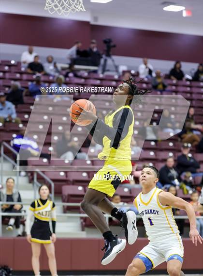 Thumbnail 1 in Alto @ Big Sandy (UIL 2A D II Bi-District Playoff) photogallery.