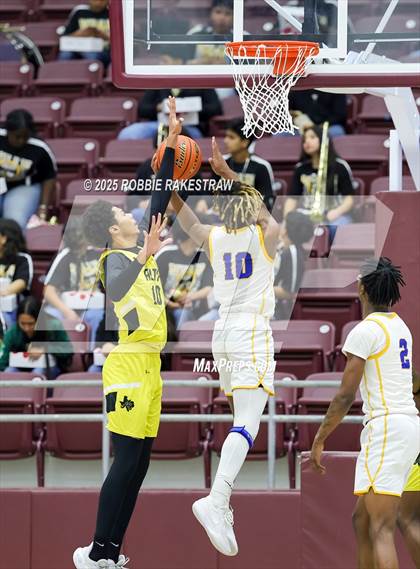 Thumbnail 2 in Alto @ Big Sandy (UIL 2A D II Bi-District Playoff) photogallery.