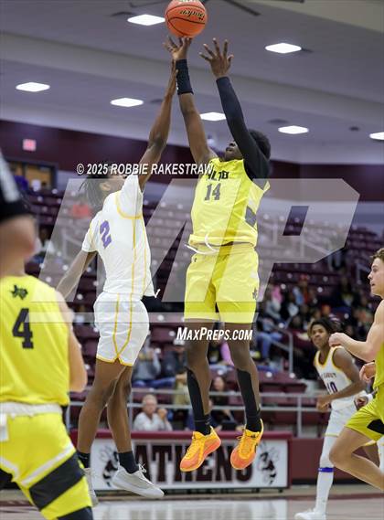 Thumbnail 2 in Alto @ Big Sandy (UIL 2A D II Bi-District Playoff) photogallery.