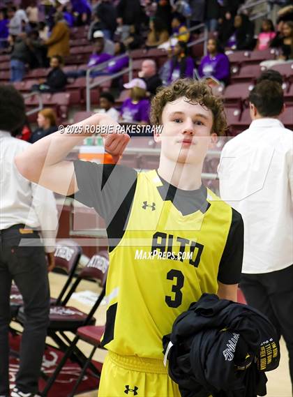 Thumbnail 1 in Alto @ Big Sandy (UIL 2A D II Bi-District Playoff) photogallery.