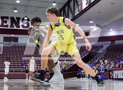 Thumbnail 3 in Alto @ Big Sandy (UIL 2A D II Bi-District Playoff) photogallery.