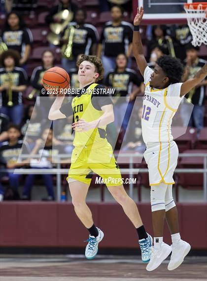 Thumbnail 2 in Alto @ Big Sandy (UIL 2A D II Bi-District Playoff) photogallery.