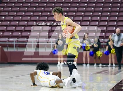 Thumbnail 3 in Alto @ Big Sandy (UIL 2A D II Bi-District Playoff) photogallery.
