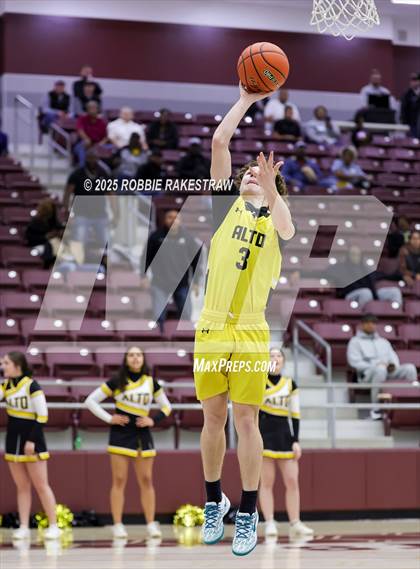 Thumbnail 1 in Alto @ Big Sandy (UIL 2A D II Bi-District Playoff) photogallery.