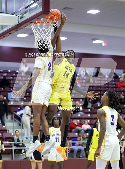 Thumbnail 2 in Alto @ Big Sandy (UIL 2A D II Bi-District Playoff) photogallery.