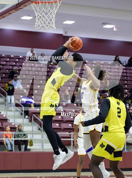 Thumbnail 2 in Alto @ Big Sandy (UIL 2A D II Bi-District Playoff) photogallery.