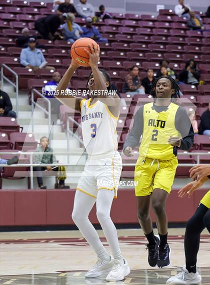 Thumbnail 2 in Alto @ Big Sandy (UIL 2A D II Bi-District Playoff) photogallery.