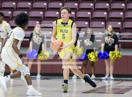 Thumbnail 1 in Alto @ Big Sandy (UIL 2A D II Bi-District Playoff) photogallery.