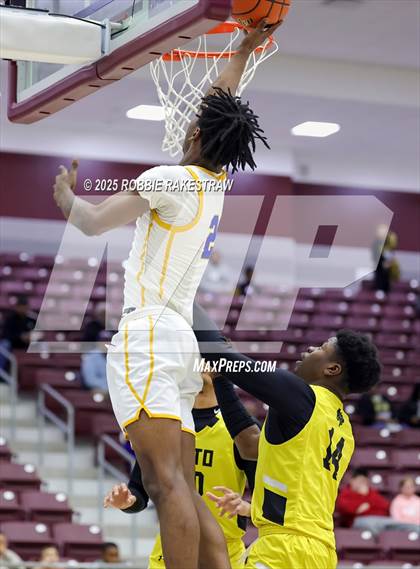 Thumbnail 1 in Alto @ Big Sandy (UIL 2A D II Bi-District Playoff) photogallery.