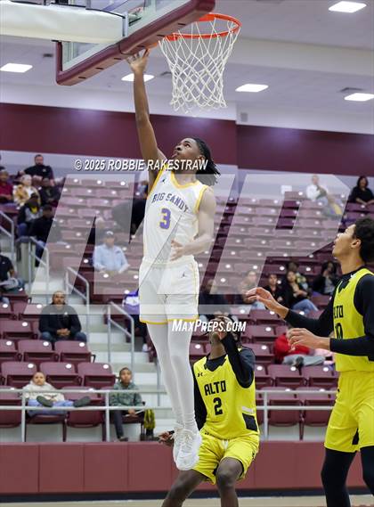 Thumbnail 1 in Alto @ Big Sandy (UIL 2A D II Bi-District Playoff) photogallery.