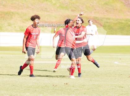 Thumbnail 2 in Seabury Hall vs Hawaii Prep (HHSAA D2 Semifinal Playoff) photogallery.