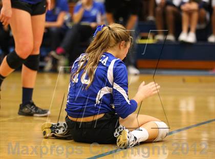 Thumbnail 2 in Pacifica Christian vs. Rolling Hills Prep (CIF SS 4A Final) photogallery.