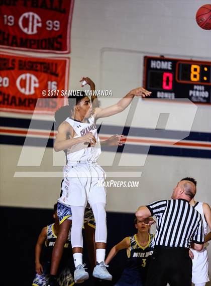 Thumbnail 1 in Notre Dame (SO) vs Chaminade photogallery.