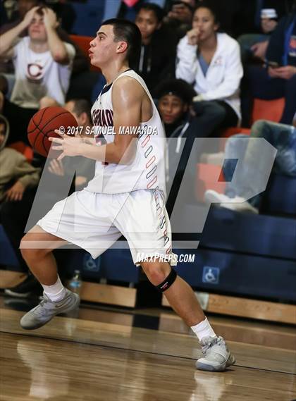 Thumbnail 2 in Notre Dame (SO) vs Chaminade photogallery.
