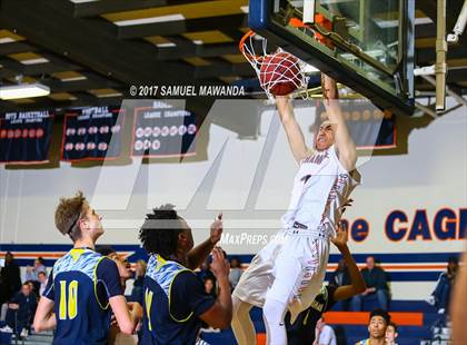 Thumbnail 2 in Notre Dame (SO) vs Chaminade photogallery.