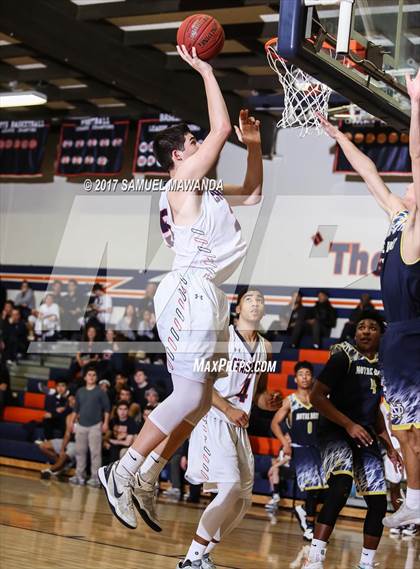Thumbnail 1 in Notre Dame (SO) vs Chaminade photogallery.