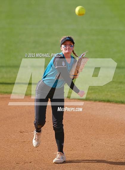 Thumbnail 3 in Aliso Niguel @ Woodbridge photogallery.