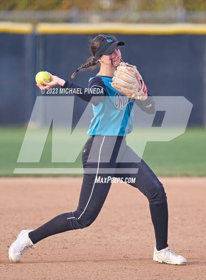 Thumbnail 1 in Aliso Niguel @ Woodbridge photogallery.