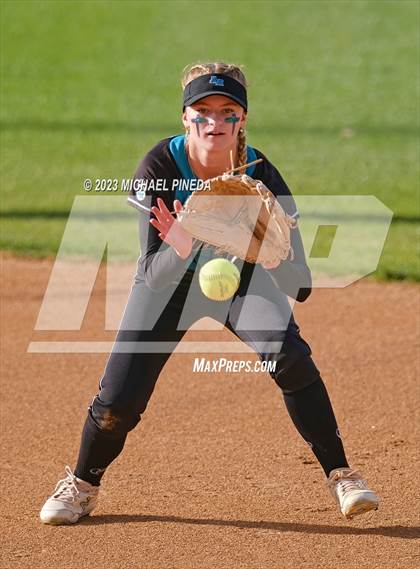 Thumbnail 3 in Aliso Niguel @ Woodbridge photogallery.