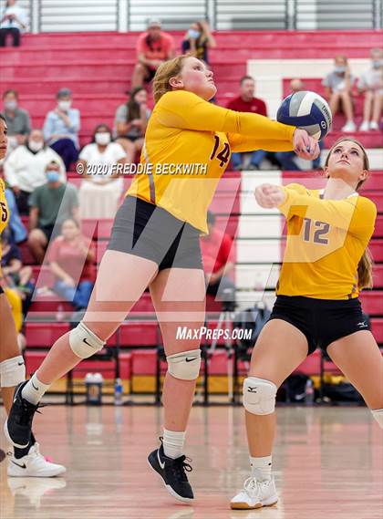 Thumbnail 2 in Bells @ Pottsboro photogallery.