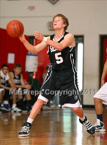 Thumbnail 3 in Servite vs. Millikan (Sea Hawk Classic) photogallery.