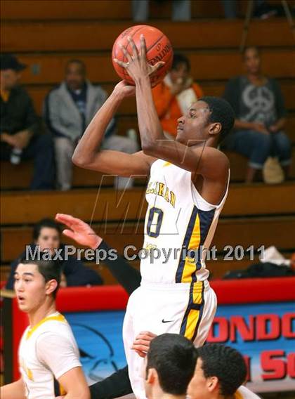 Thumbnail 3 in Servite vs. Millikan (Sea Hawk Classic) photogallery.
