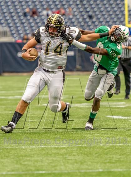 Thumbnail 2 in Brenham vs. Calhoun (UIL 4A D2 Semifinal) photogallery.