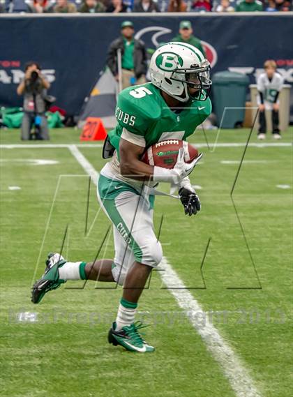 Thumbnail 2 in Brenham vs. Calhoun (UIL 4A D2 Semifinal) photogallery.