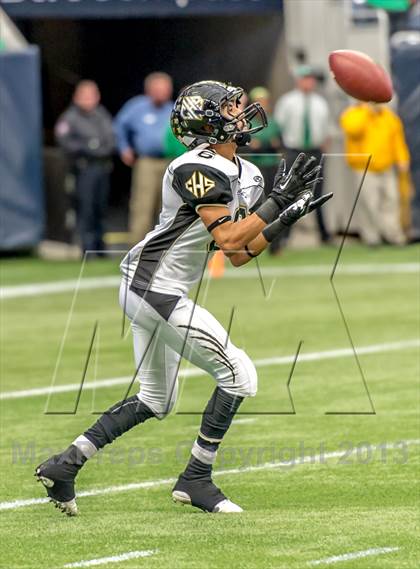 Thumbnail 3 in Brenham vs. Calhoun (UIL 4A D2 Semifinal) photogallery.