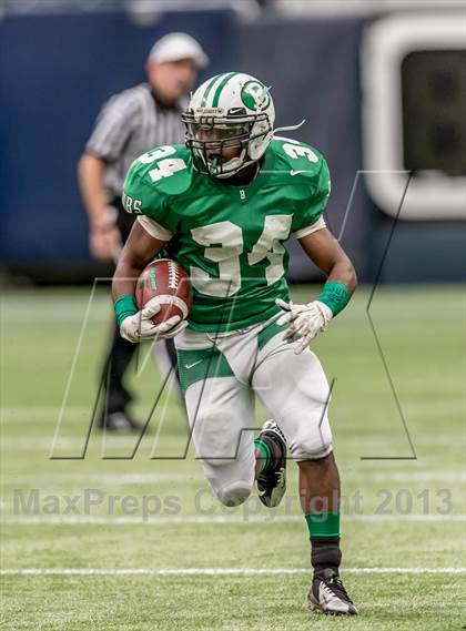 Thumbnail 3 in Brenham vs. Calhoun (UIL 4A D2 Semifinal) photogallery.