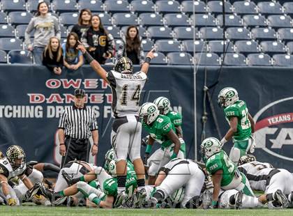 Thumbnail 1 in Brenham vs. Calhoun (UIL 4A D2 Semifinal) photogallery.