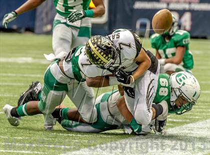 Thumbnail 3 in Brenham vs. Calhoun (UIL 4A D2 Semifinal) photogallery.