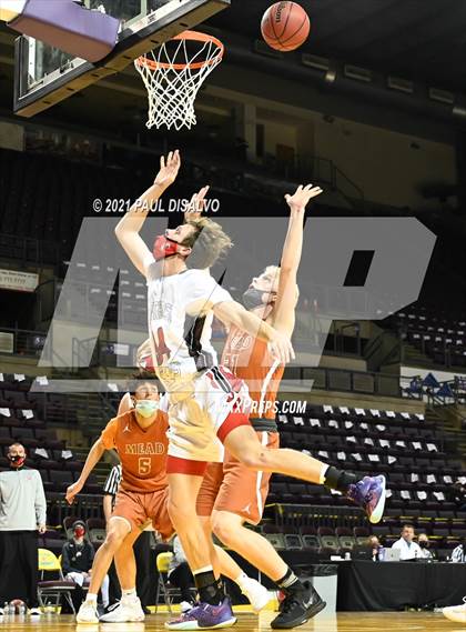 Thumbnail 2 in Montrose vs. Mead (CHSAA 4A State Final) photogallery.